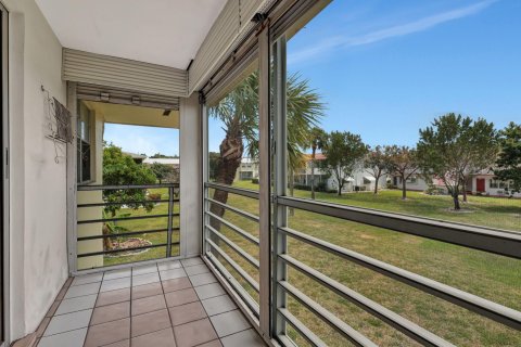 Condo in West Palm Beach, Florida, 2 bedrooms  № 1141372 - photo 6