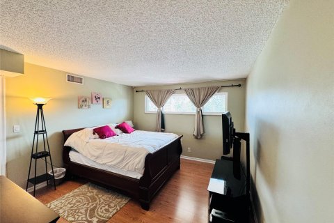 Copropriété à vendre à Pembroke Pines, Floride: 2 chambres, 108.7 m2 № 1141510 - photo 4