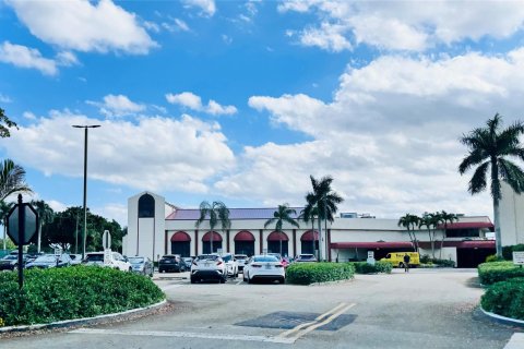 Condo in Pembroke Pines, Florida, 2 bedrooms  № 1141510 - photo 24