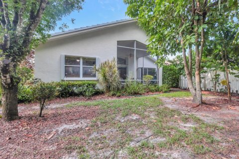 House in Lake Worth, Florida 3 bedrooms, 164.62 sq.m. № 1207933 - photo 3