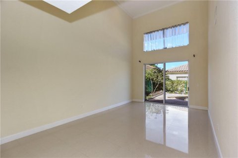 Villa ou maison à vendre à Coral Springs, Floride: 5 chambres, 271 m2 № 920939 - photo 6