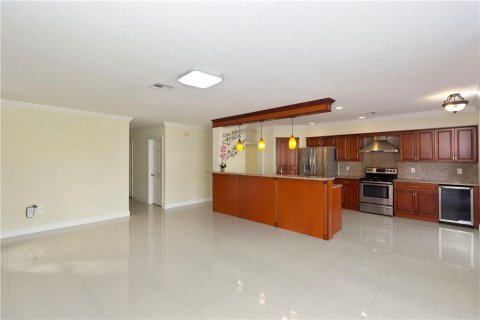 Casa en venta en Coral Springs, Florida, 5 dormitorios, 271 m2 № 920939 - foto 3