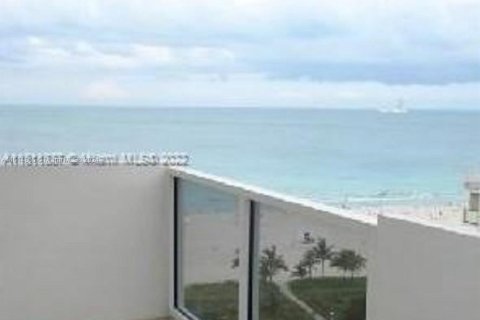 Studio in the Condo in Miami Beach, Florida  № 1237861 - photo 1