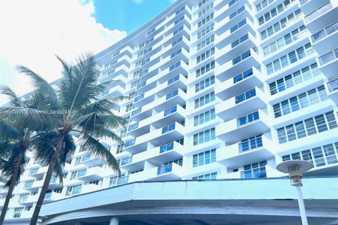 Copropriété à vendre à Miami Beach, Floride: 49.7 m2 № 1237861 - photo 29