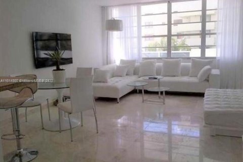 Condominio en venta en Miami Beach, Florida, 49.7 m2 № 1237861 - foto 2