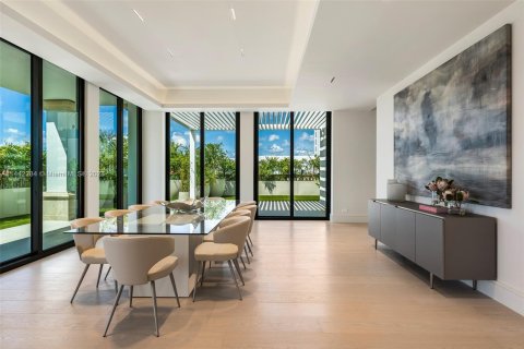 Condominio en venta en Coral Gables, Florida, 4 dormitorios, 461.72 m2 № 691262 - foto 4