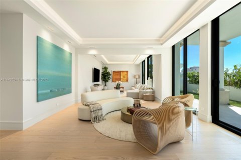 Condominio en venta en Coral Gables, Florida, 4 dormitorios, 461.72 m2 № 691262 - foto 2