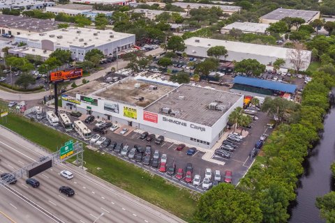 Commercial property in Hollywood, Florida № 165948 - photo 22