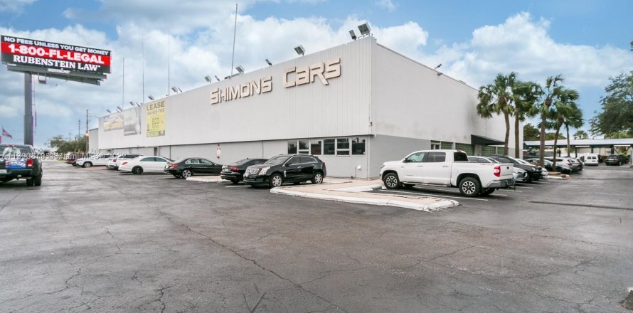 Commercial property in Hollywood, Florida № 165948