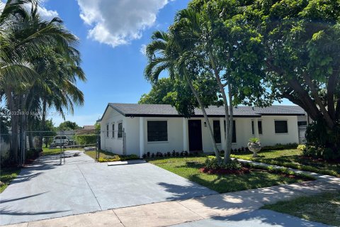 Casa en venta en Miami, Florida, 4 dormitorios, 102.56 m2 № 1293744 - foto 4