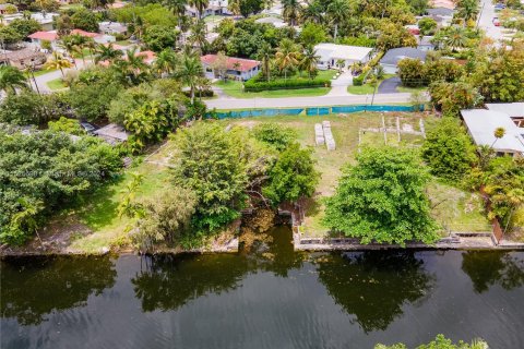 Купить земельный участок в Майами, Флорида № 993583 - фото 8