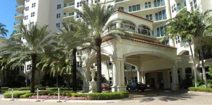 Condominio en Aventura, Florida, 2 dormitorios  № 993580