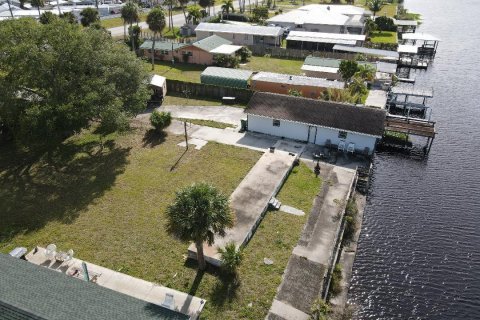 Casa en venta en Okeechobee, Florida, 2 dormitorios, 124.86 m2 № 1120100 - foto 19