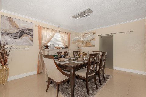 Casa en venta en Hollywood, Florida, 3 dormitorios, 134.71 m2 № 1387845 - foto 4