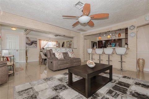 Casa en venta en Hollywood, Florida, 3 dormitorios, 134.71 m2 № 1387845 - foto 8