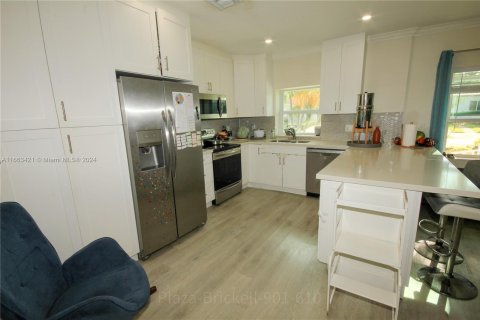 Casa en alquiler en Miami, Florida, 2 dormitorios, 116.87 m2 № 1387801 - foto 12