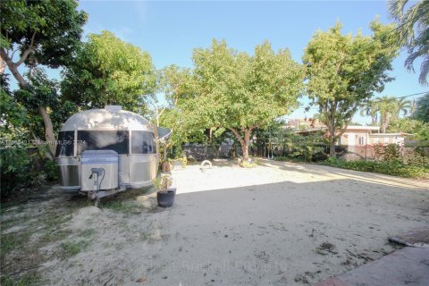 Casa en alquiler en Miami, Florida, 2 dormitorios, 116.87 m2 № 1387801 - foto 28