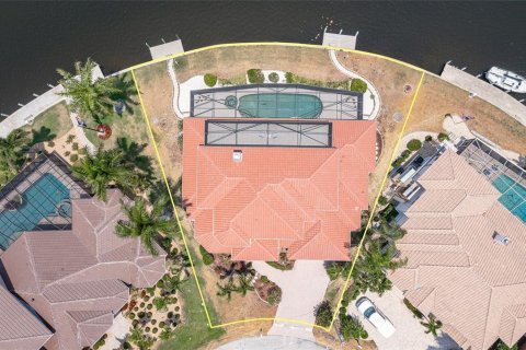 Villa ou maison à vendre à Punta Gorda, Floride: 4 chambres, 341.88 m2 № 1194226 - photo 12