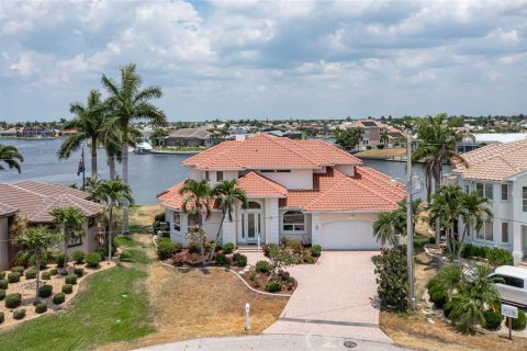 Villa ou maison à vendre à Punta Gorda, Floride: 4 chambres, 341.88 m2 № 1194226 - photo 15