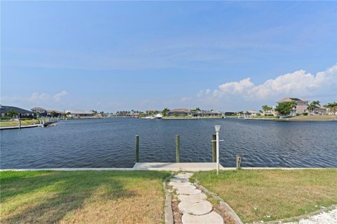 Casa en venta en Punta Gorda, Florida, 4 dormitorios, 341.88 m2 № 1194226 - foto 6