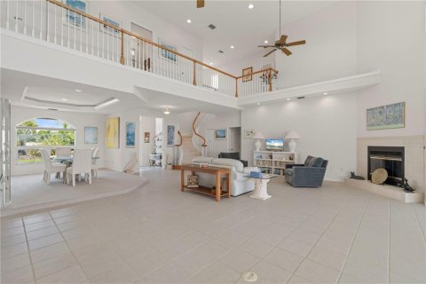 Villa ou maison à vendre à Punta Gorda, Floride: 4 chambres, 341.88 m2 № 1194226 - photo 3