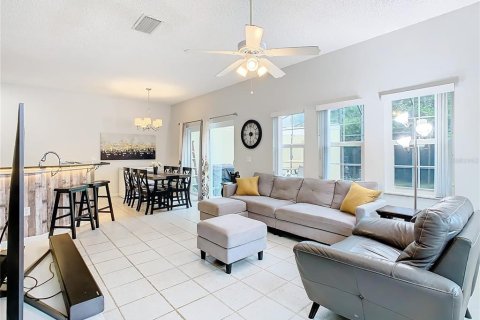 Townhouse in Kissimmee, Florida 4 bedrooms, 151.99 sq.m. № 1385478 - photo 5