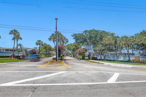 Condo in Delray Beach, Florida, 2 bedrooms  № 1216300 - photo 15