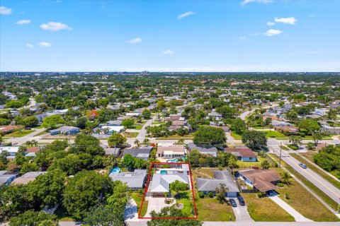 House in Palm Beach Gardens, Florida 3 bedrooms, 171.87 sq.m. № 1216246 - photo 18