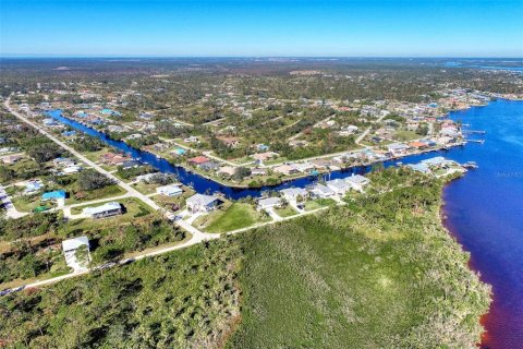 Terreno en venta en Port Charlotte, Florida № 1111316 - foto 9