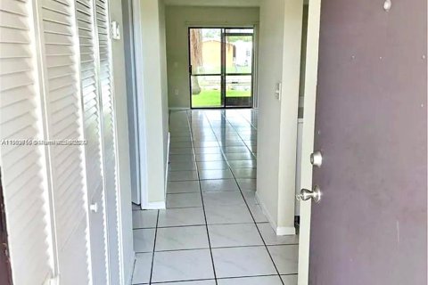 Touwnhouse à vendre à Pembroke Pines, Floride: 2 chambres, 73.11 m2 № 1370739 - photo 22