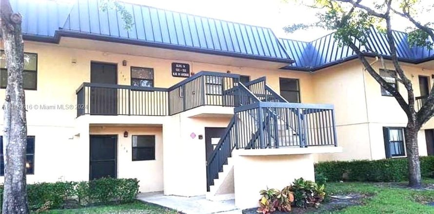 Touwnhouse à Pembroke Pines, Floride 2 chambres, 73.11 m2 № 1370739