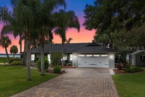 Villa ou maison à vendre à Fruitland Park, Floride: 3 chambres, 194.72 m2 № 1336869 - photo 3