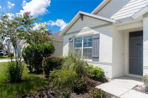 Villa ou maison à vendre à Eagle Lake, Floride: 4 chambres, 171.96 m2 № 1353559 - photo 3