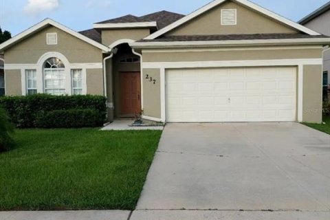 House in Kissimmee, Florida 4 bedrooms, 172.15 sq.m. № 1353560 - photo 1