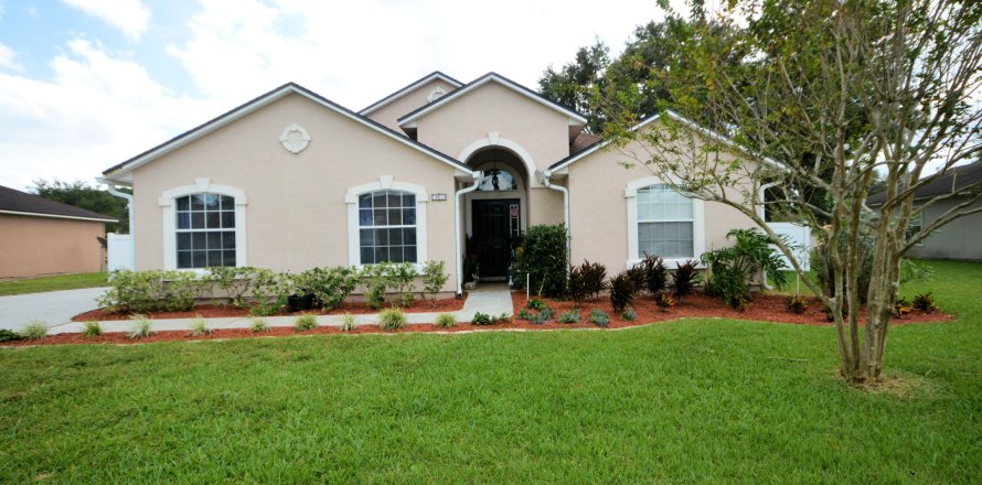 House in Jacksonville, Florida 4 bedrooms, 172.33 sq.m. № 817743