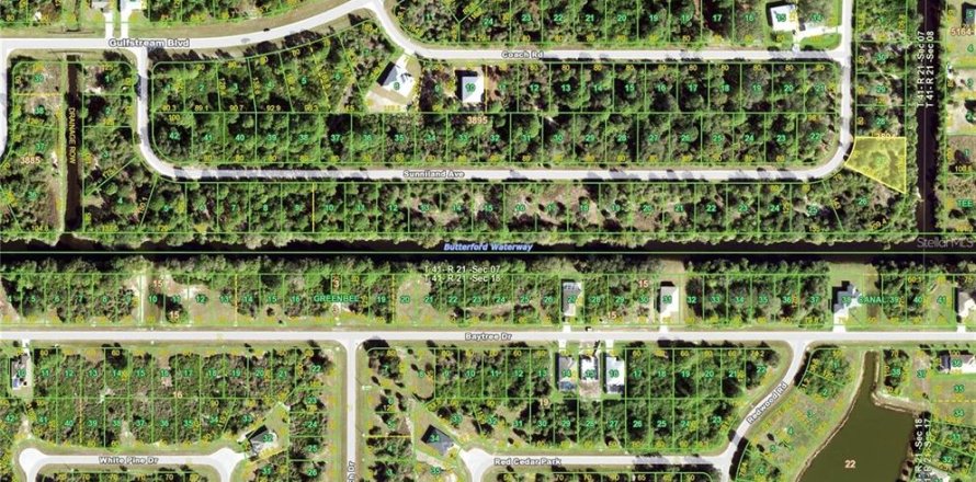 Land in Port Charlotte, Florida № 933723