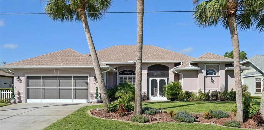 House in Port Charlotte, Florida 4 bedrooms, 199.37 sq.m. № 1425257