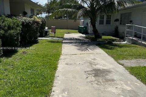 Propiedad comercial en venta en Miami, Florida № 1239431 - foto 5