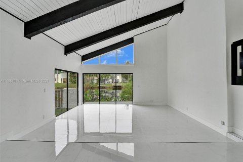 Villa ou maison à vendre à Plantation, Floride: 4 chambres, 240.43 m2 № 848821 - photo 2