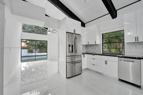 Villa ou maison à vendre à Plantation, Floride: 4 chambres, 240.43 m2 № 848821 - photo 18