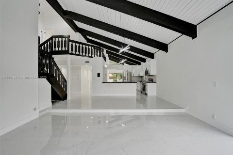 Villa ou maison à vendre à Plantation, Floride: 4 chambres, 240.43 m2 № 848821 - photo 4