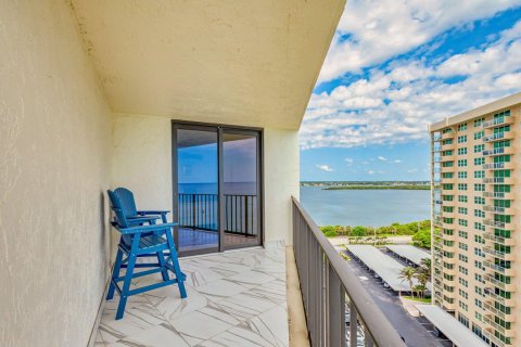 Condominio en venta en Riviera Beach, Florida, 2 dormitorios, 140.1 m2 № 1188753 - foto 13