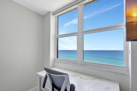 Condominio en venta en Riviera Beach, Florida, 2 dormitorios, 140.1 m2 № 1188753 - foto 16