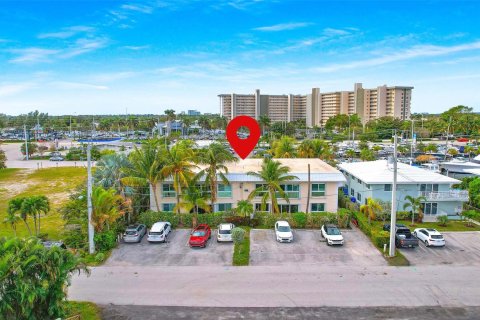 Copropriété à vendre à Pompano Beach, Floride: 2 chambres, 90.58 m2 № 930208 - photo 4