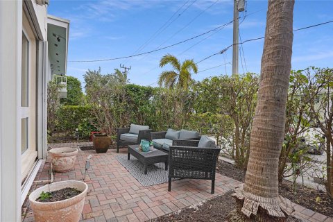 Condo in Pompano Beach, Florida, 2 bedrooms  № 930208 - photo 7