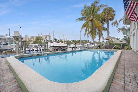 Copropriété à vendre à Pompano Beach, Floride: 2 chambres, 90.58 m2 № 930208 - photo 29