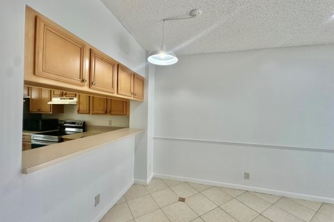 Townhouse in West Palm Beach, Florida 2 bedrooms, 102.56 sq.m. № 1182317 - photo 20