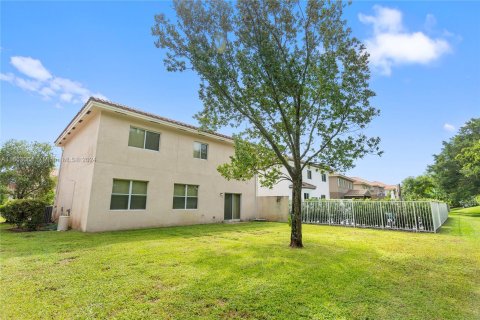 Villa ou maison à vendre à Boynton Beach, Floride: 4 chambres, 254.09 m2 № 1372580 - photo 2