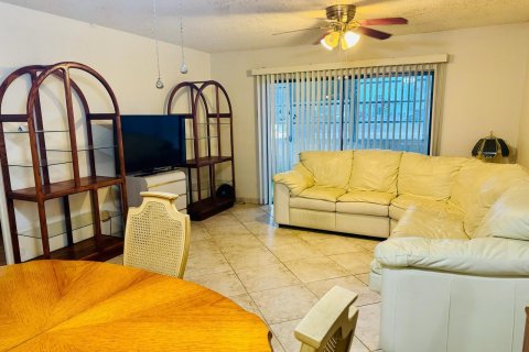 Condominio en venta en Lauderdale Lakes, Florida, 1 dormitorio, 72.74 m2 № 884318 - foto 24