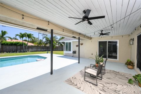 House in Wellington, Florida 4 bedrooms, 242.85 sq.m. № 1091670 - photo 14
